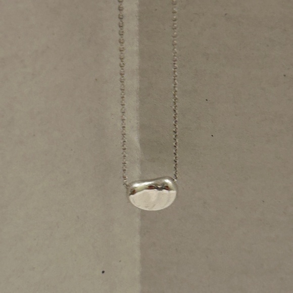 Tiffany & Co. Elsa Peretti Small Bean Necklace - Picture 3 of 9